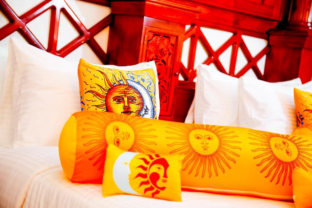 Hotel White House Anuradhapura Exterior foto