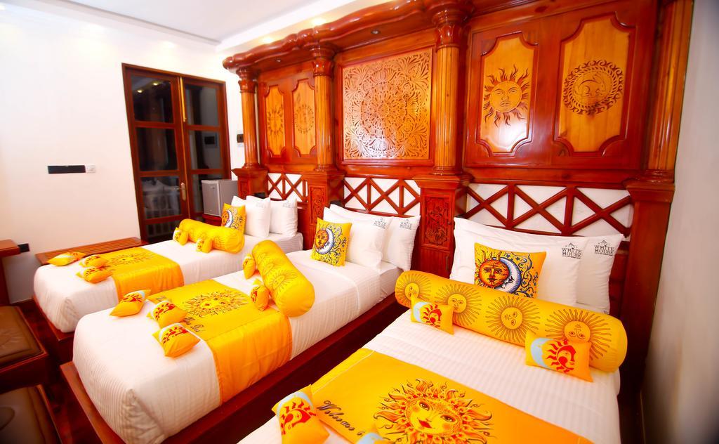 Hotel White House Anuradhapura Exterior foto