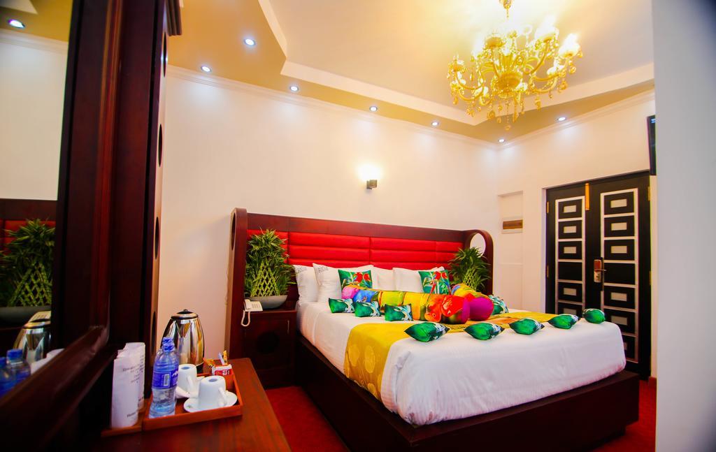 Hotel White House Anuradhapura Exterior foto