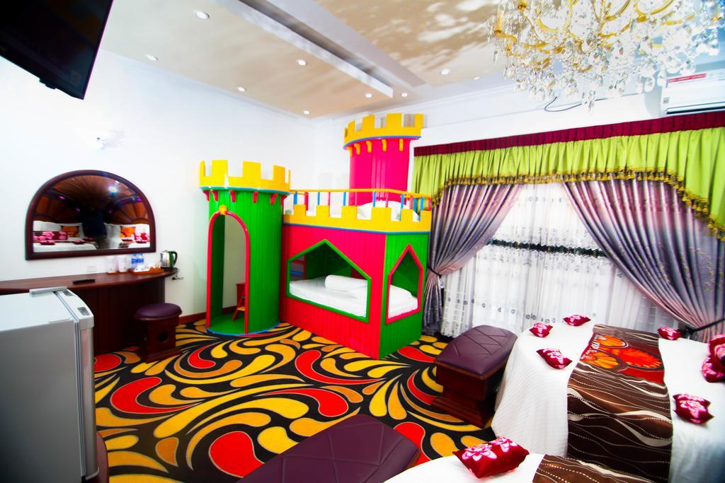 Hotel White House Anuradhapura Exterior foto