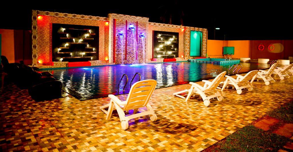 Hotel White House Anuradhapura Exterior foto
