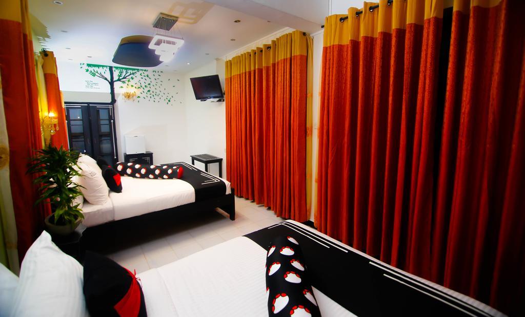 Hotel White House Anuradhapura Exterior foto