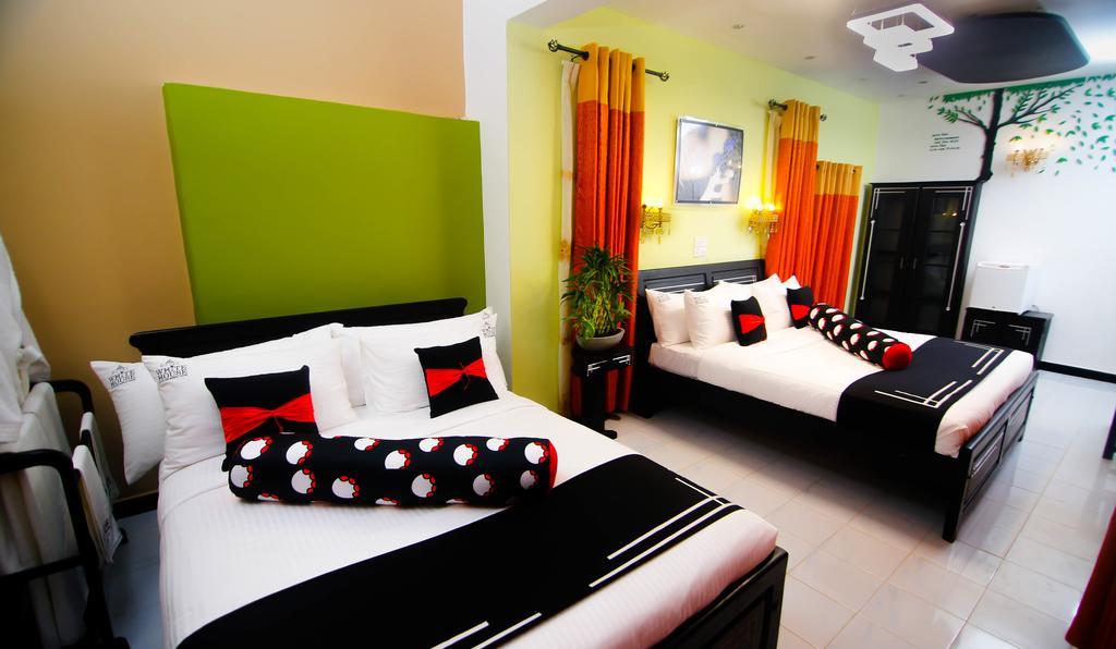 Hotel White House Anuradhapura Exterior foto