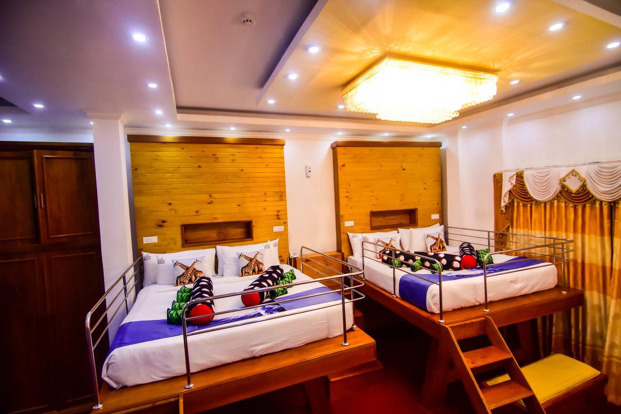 Hotel White House Anuradhapura Exterior foto